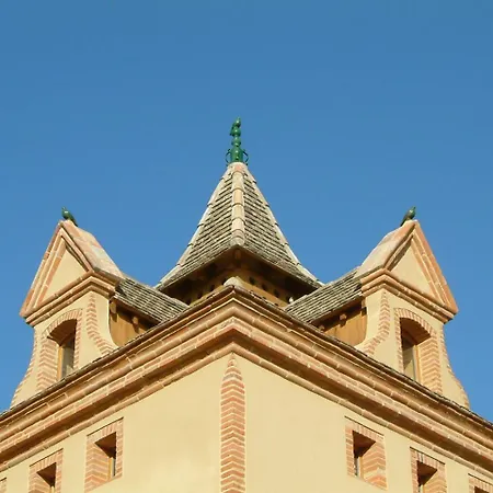 Le Pigeonnier De Roudet * Larrazet